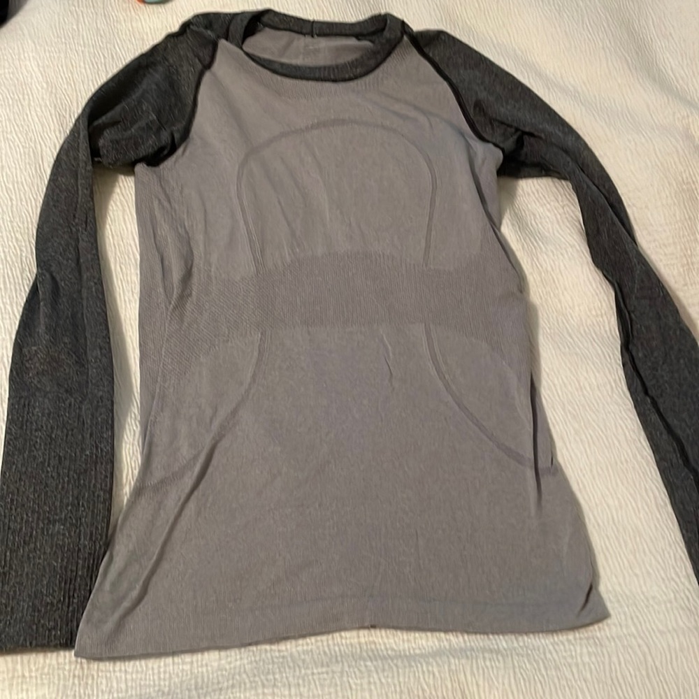 Lululemon long sleeve tech running shirt